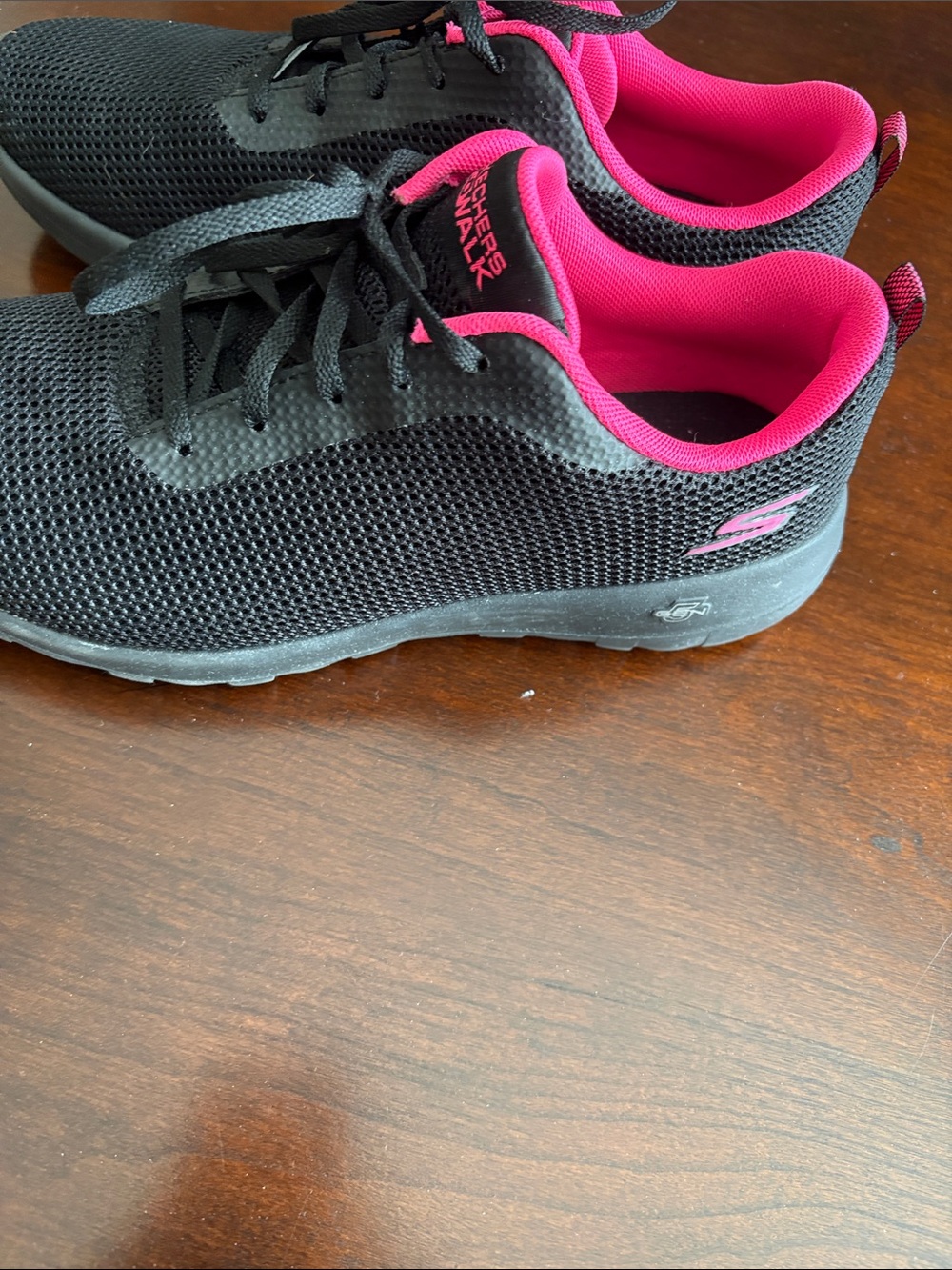 Skechers Black Athletic Sneakers with Hot Pink Lining - Picture 6 of 8